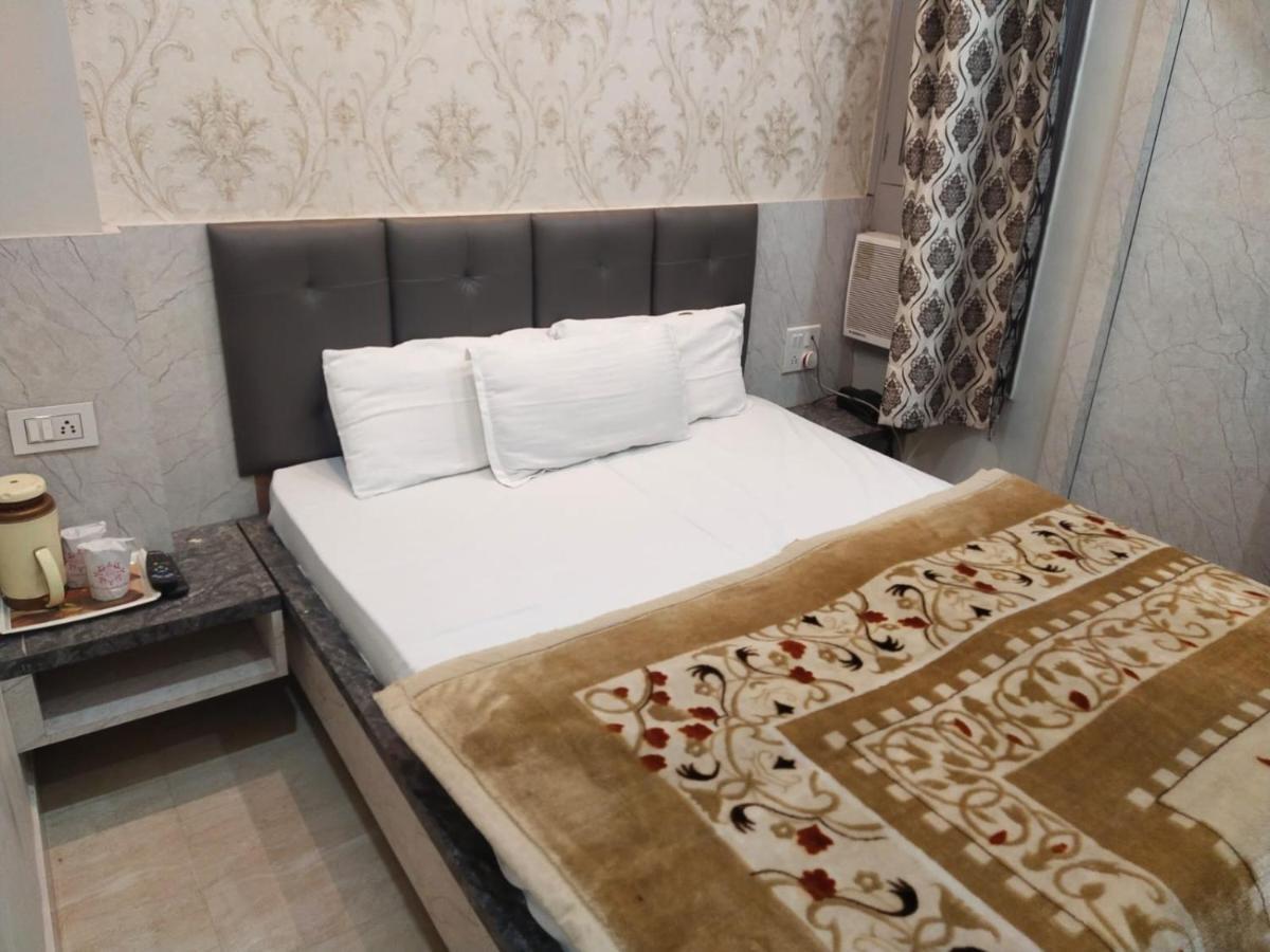 Hotel Gateway Kailash Waranasi Zewnętrze zdjęcie