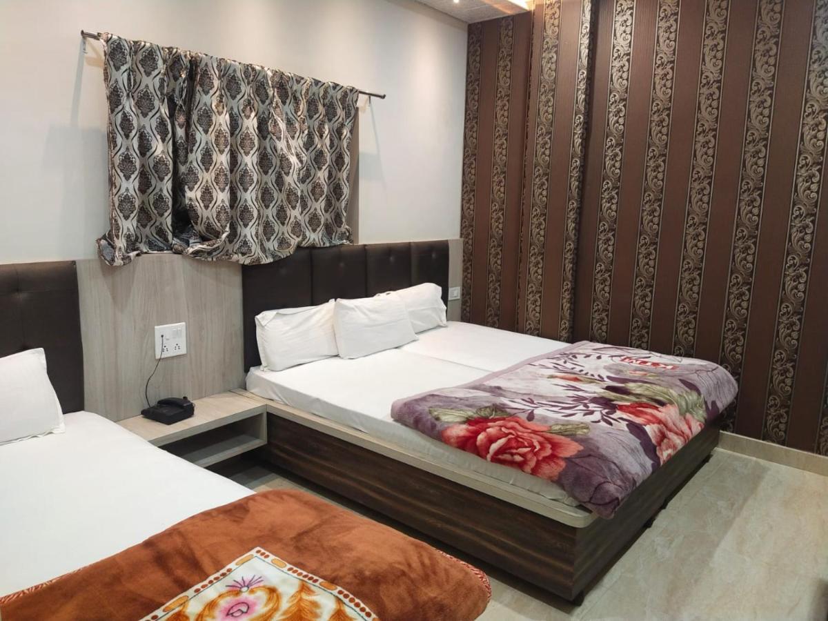 Hotel Gateway Kailash Waranasi Zewnętrze zdjęcie