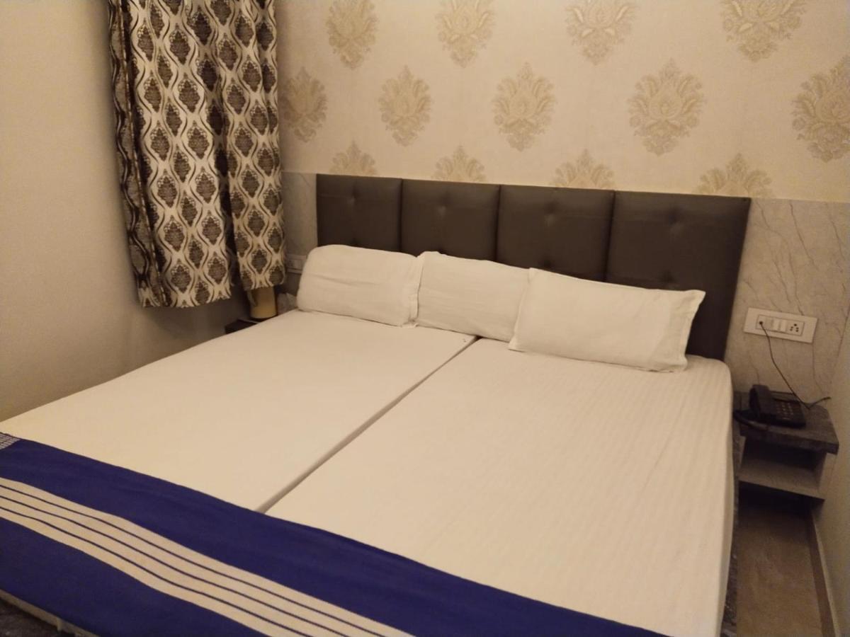 Hotel Gateway Kailash Waranasi Zewnętrze zdjęcie