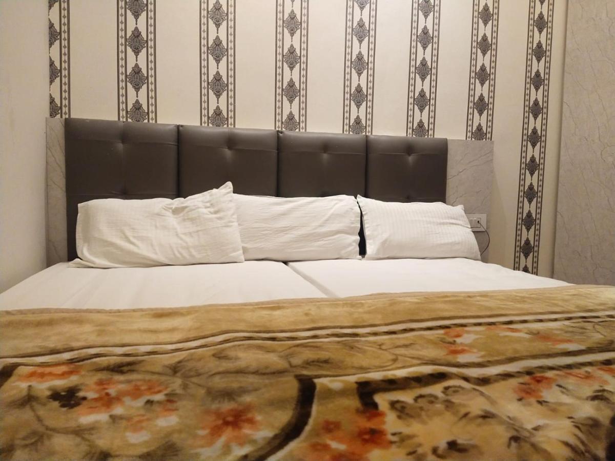 Hotel Gateway Kailash Waranasi Zewnętrze zdjęcie