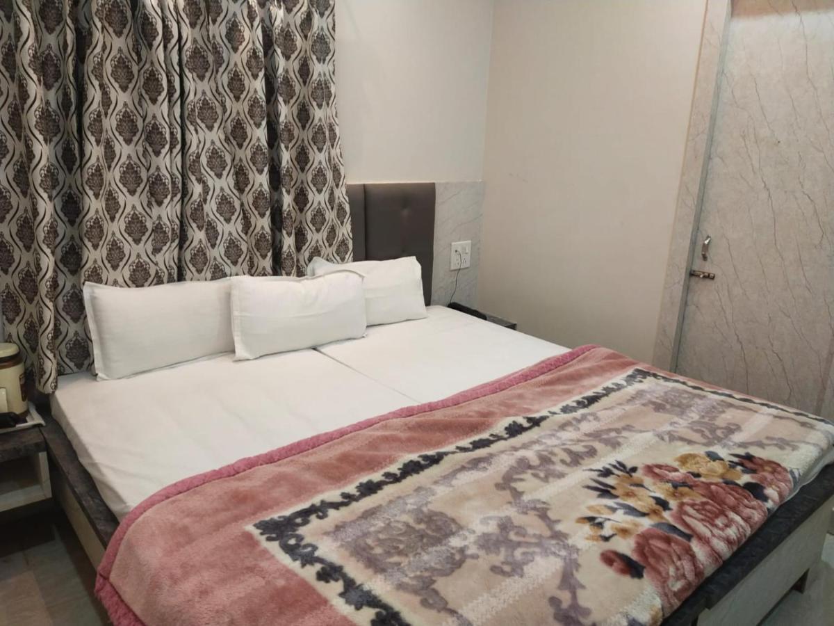 Hotel Gateway Kailash Waranasi Zewnętrze zdjęcie